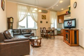 Квартира посуточно в Киеве на ул. Красноармейская, 2