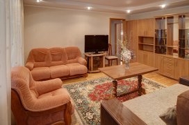Квартира посуточно в Киеве на ул. Большая Васильковская, 129