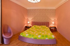 Квартира посуточно в Киеве на Старокиевский переулок, 5