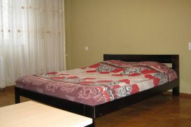 Квартира посуточно в Киеве на просп. Николая Бажана, 10