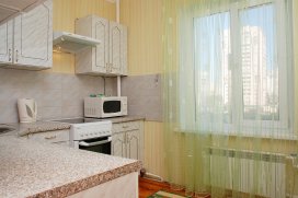 Квартира посуточно в Киеве на просп. Петра Григоренка, 36