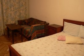 Квартира посуточно в Киеве на ул. Академика Королёва, 10