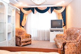 Квартира посуточно в Киеве на ул. Героев Днепра, 40А