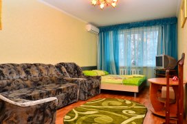 Квартира посуточно в Киеве на ул. Урицкого, 30