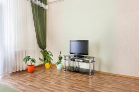 Квартира посуточно в Киеве на ул. Бассейная, 3