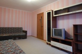 Квартира посуточно в Киеве на ул. Довнар-Запольского, 10