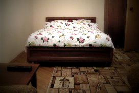 Квартира посуточно в Киеве на ул. Тулузы, 5