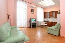 Квартира посуточно в Киеве на ул. Владимирская, 19А